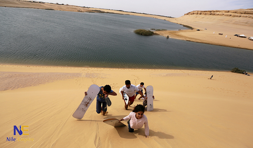 A group climbs in Wadi el-Rayan Fayoum