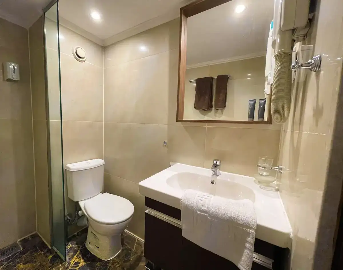 royal-beau-rivage-bathroom-luxury-cruise
